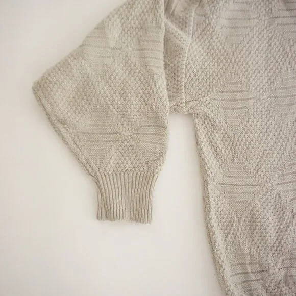 Vintage Gioni Beige Textured Knit Crewneck Sweater Minimalist Neutral Classic M - Picture 7 of 9